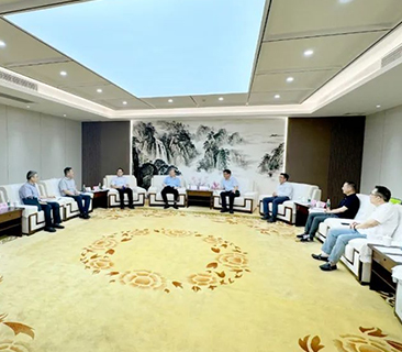 广东能源集团党委书记、董事长张帆一行莅临AG尊龙凯时考察交流